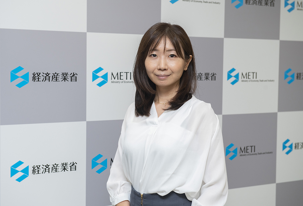 経済産業省 大臣官房広報室 室長補佐(広報担当)笹本 つむぎ 氏