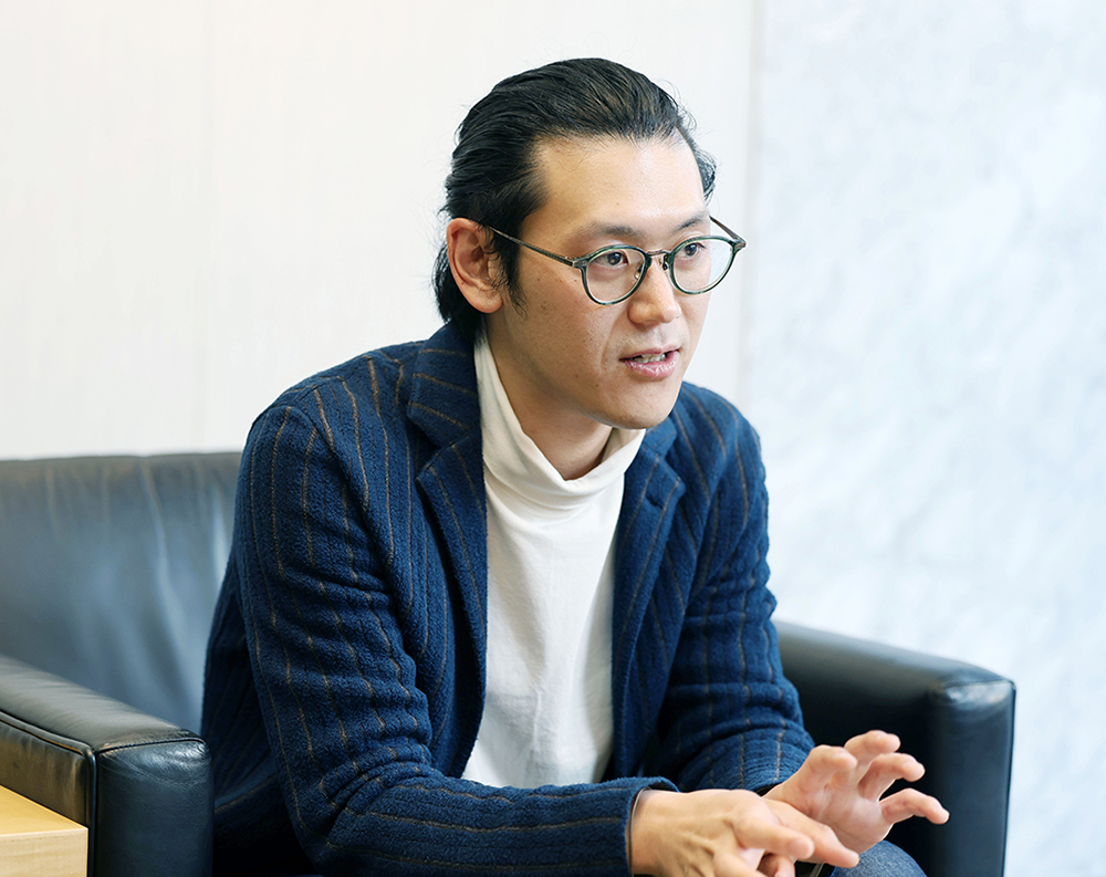 濱岡氏
