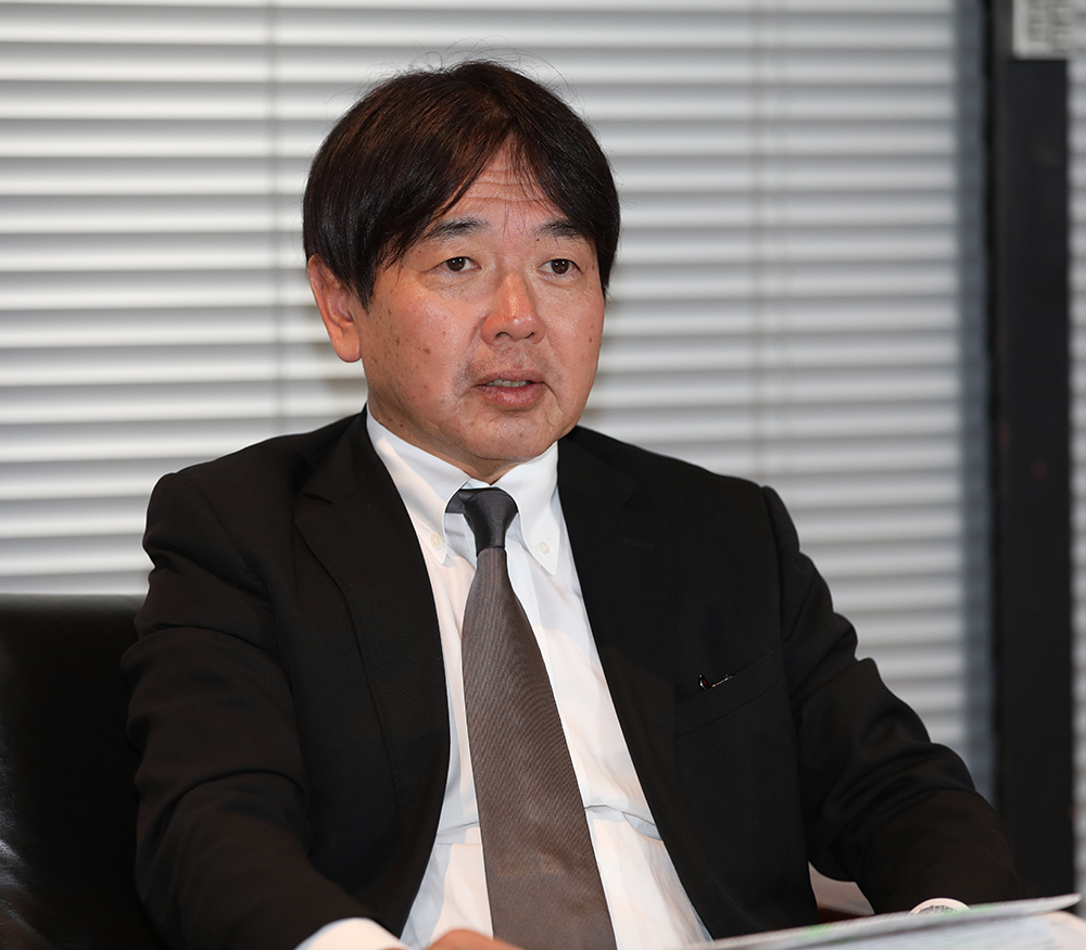 小野 剛 氏
