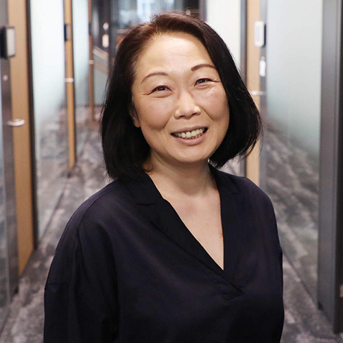 沖本 智美 氏