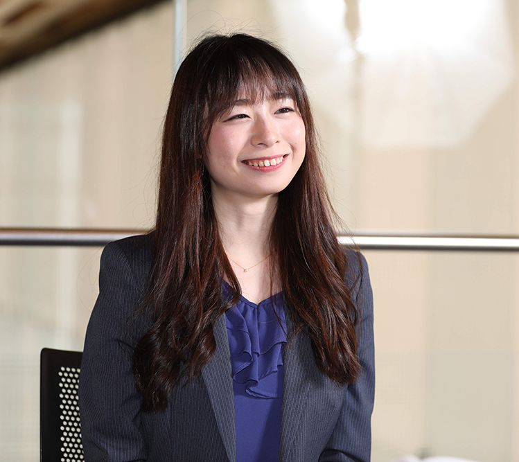 司茂 亜依子 氏